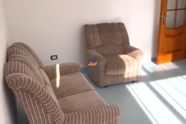 Shtepi me qera 3+1 ne Tirane - 750 Euro