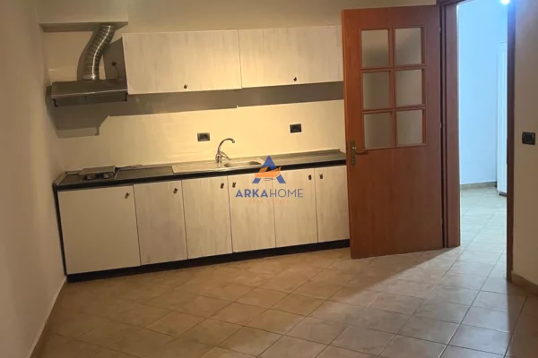 Shtepi ne shitje 2+1 ne Tirane - 150,000 Euro