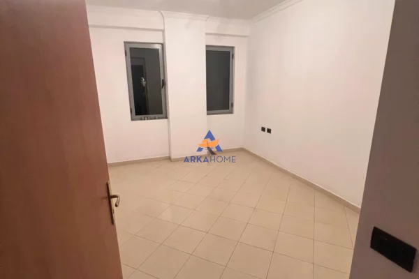 Shtepi ne shitje 2+1 ne Tirane - 150,000 Euro