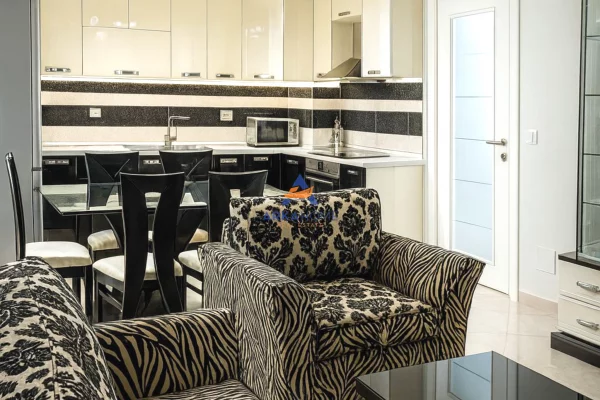 Shtepi me qera 2+1 ne Tirane - 550 Euro