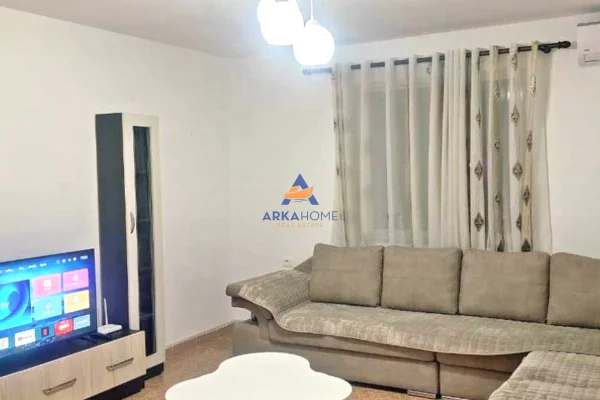Shtepi me qera 1+1 ne Tirane - 450 Euro