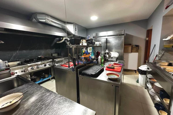 Ambient biznesi ne shitje 6+1 ne Tirane - 27,000 Euro