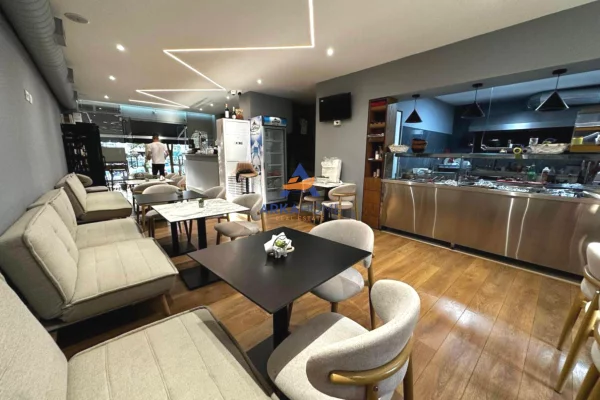 Ambient biznesi ne shitje 2+1 ne Tirane - 27,000 Euro