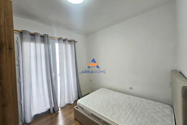 Shtepi me qera 3+1 ne Tirane - 831 Euro