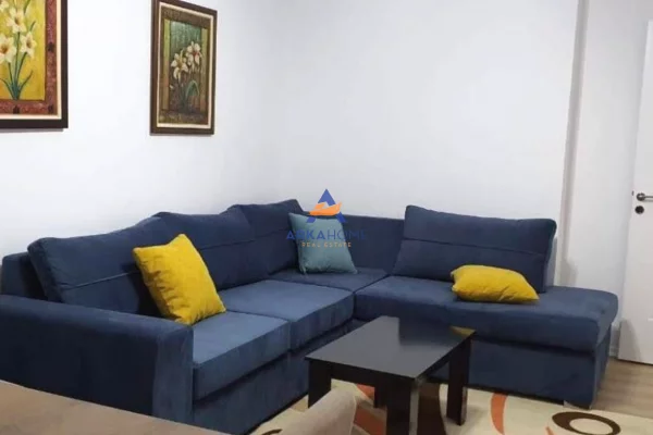 Shtepi me qera 2+1 ne Tirane - 550 Euro