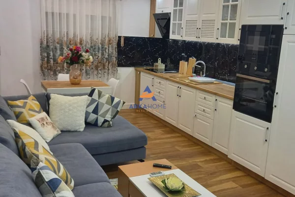 Shtepi me qera 1+1 ne Tirane - 779 Euro