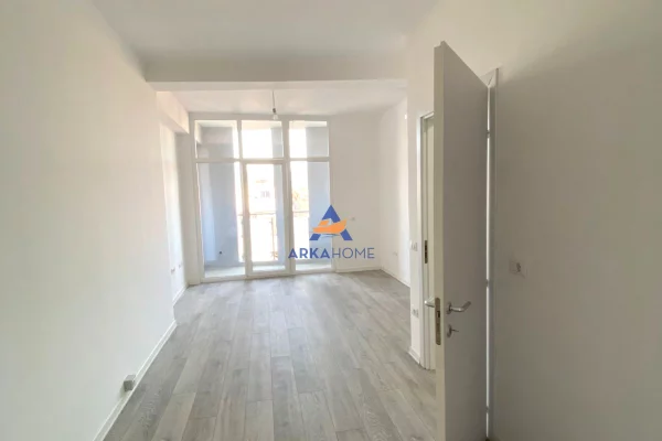 Shtepi me qera 1+1 ne Tirane - 727 Euro