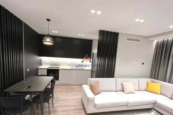 Shtepi me qera 2+1 ne Tirane - 700 Euro