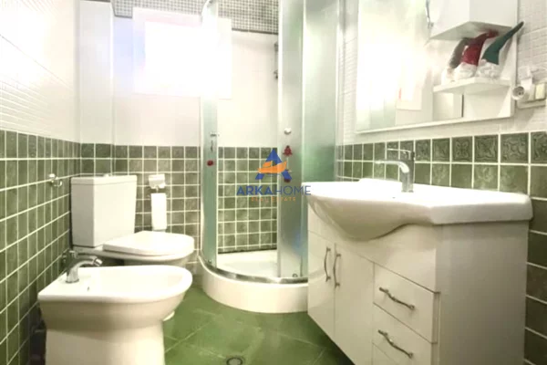 Shtepi ne shitje Apartament ne Tirane, 1+1, Mobilimi E mobiluar, Pagesa 98,700  Euro.