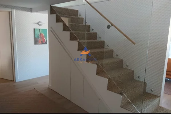 Shtepi ne shitje 4+1 ne Tirane - 395,000 Euro