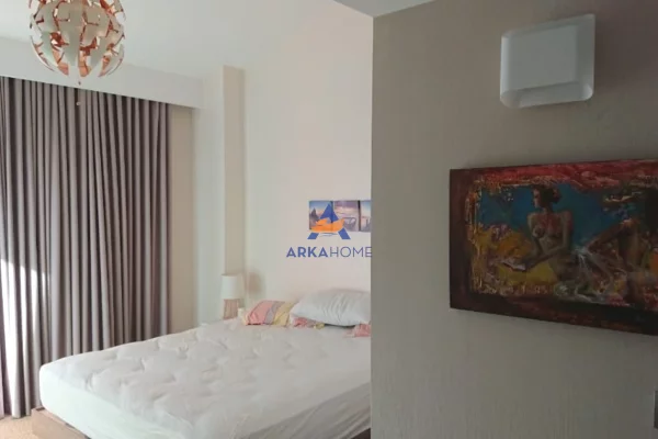 Shtepi ne shitje Penthose(kati i fundit panoramik) ne Tirane, 4+1, Mobilimi E mobiluar, Pagesa 395,000  Euro.