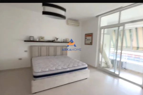 Shtepi me qera Apartament ne Tirane, 2+1, Mobilimi E mobiluar, Pagesa 832  Euro.