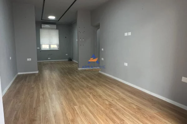Ambient biznesi me qera 1+1 ne Tirane - 1,250 Euro