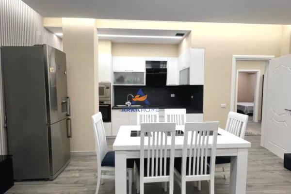 Shtepi me qera 3+1 ne Tirane - 900 Euro