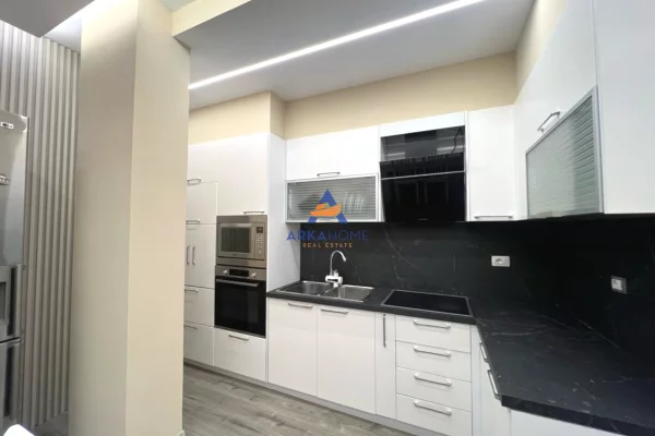 Shtepi me qera 3+1 ne Tirane - 900 Euro