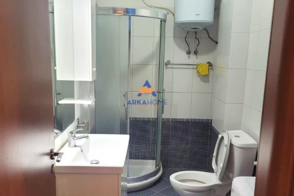 Shtepi ne shitje Apartament ne Tirane, 1+1, Mobilimi E mobiluar, Pagesa 158,500  Euro.