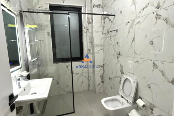 Shtepi me qera Apartament ne Tirane, 1+1, Mobilimi E mobiluar, Pagesa 500  Euro.