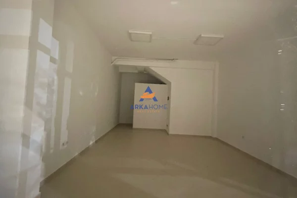 Ambient biznesi me qera 1+1 ne Tirane - 2,289 Euro