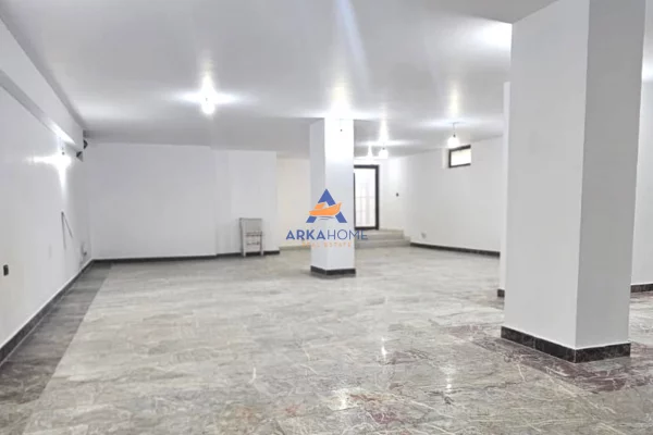 Ambient biznesi me qera 1+1 ne Tirane - 3,121 Euro