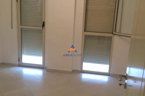 Shtepi me qera 2+1 ne Tirane - 600 Euro