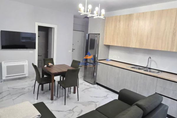 Shtepi me qera 2+1 ne Tirane - 630 Euro