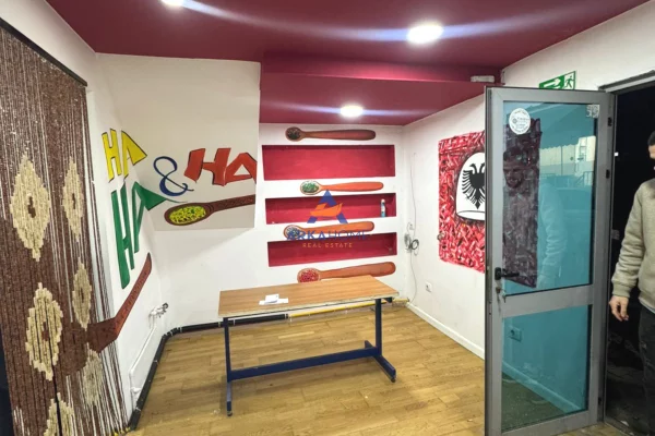 Ambient biznesi me qera 1+1 ne Tirane - 1,600 Euro