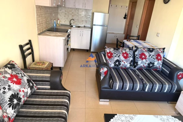 Shtepi me qera 2+1 ne Tirane - 624 Euro