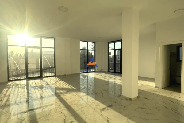 Ambient biznesi me qera 1+1 ne Tirane - 936 Euro