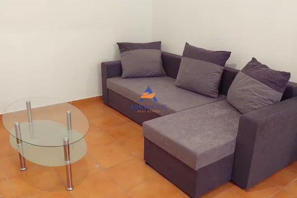 Shtepi me qera 2+1 ne Tirane - 468 Euro