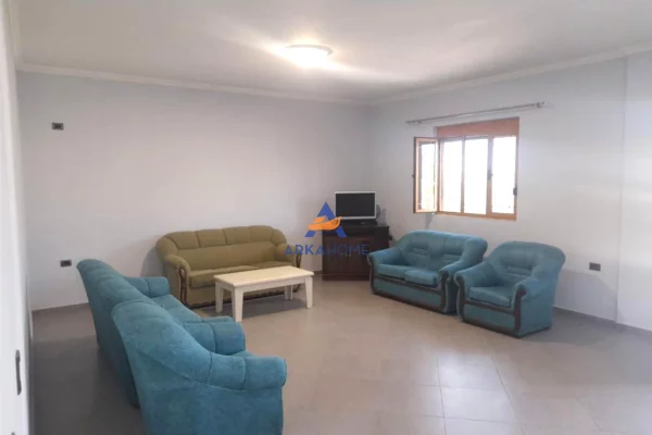 Shtepi me qera 6+1 ne Tirane - 2,000 Euro