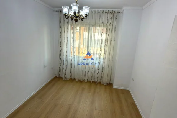 Shtepi ne shitje 2+1 ne Tirane - 112,000 Euro