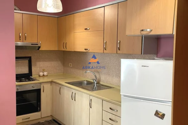 Shtepi me qera 1+1 ne Tirane - 417 Euro