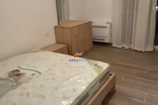 Shtepi me qera Apartament ne Tirane, 2+1, Mobilimi E mobiluar, Pagesa 522  Euro.