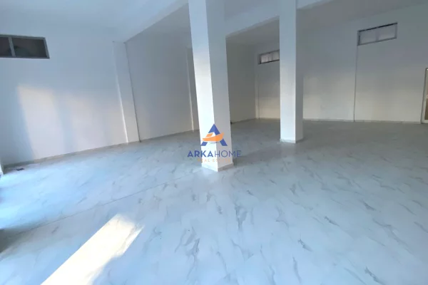 Ambient biznesi me qera 1+1 ne Tirane - 2,000 Euro