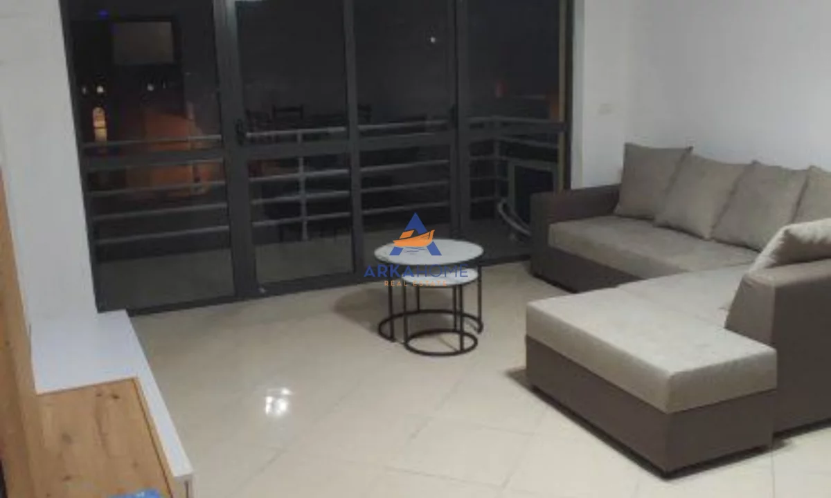 Shtepi me qera Apartament ne Tirane, 1+1, Mobilimi E mobiluar, Pagesa 628  Euro.