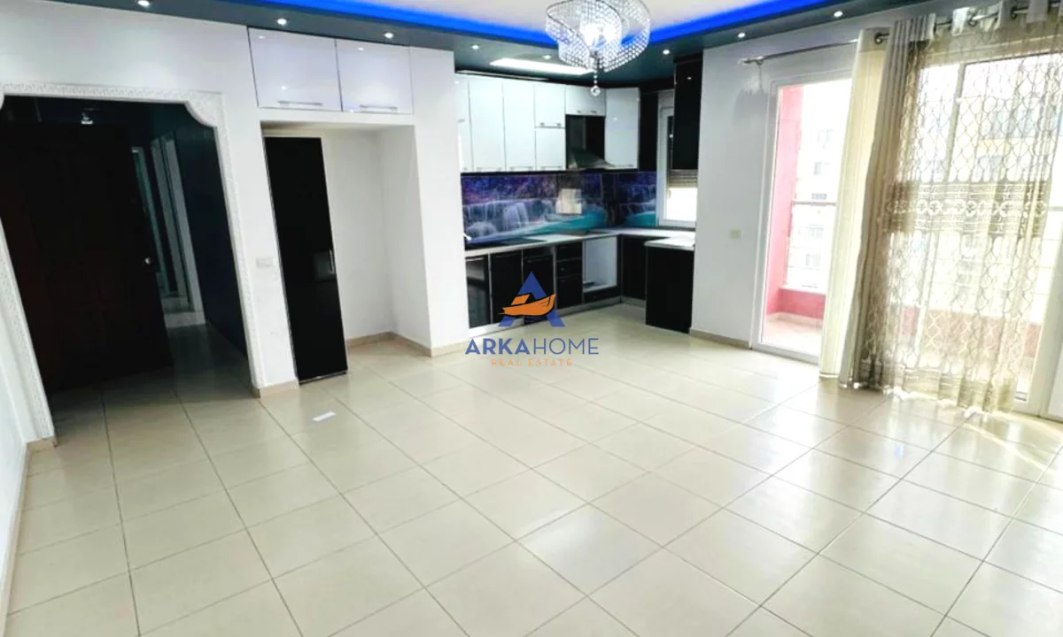 Shtepi ne shitje Apartament ne Tirane, 2+1, Mobilimi Bosh, pa mobiluar, Pagesa 135,000  Euro.