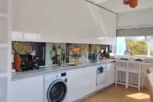 Shtepi ne shitje 1+1 ne Tirane - 430,000 Euro