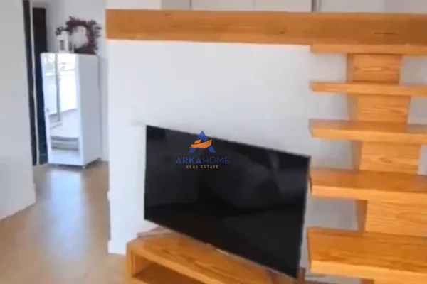 Shtepi ne shitje Apartament ne Tirane, 1+1, Mobilimi E mobiluar, Pagesa 430,000  Euro.