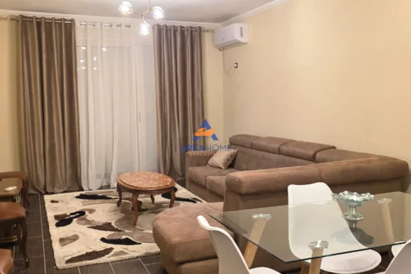 Shtepi me qera 2+1 ne Tirane - 522 Euro