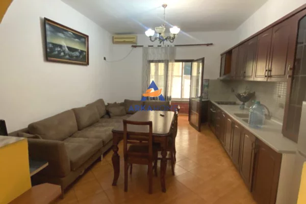 Shtepi me qera 1+1 ne Tirane - 320 Euro