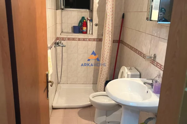 Shtepi me qera Apartament ne Tirane, 1+1, Mobilimi E mobiluar, Pagesa 574  Euro.