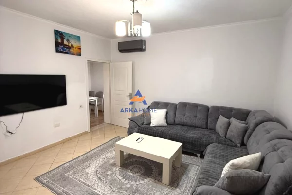 Shtepi ne shitje 4+1 ne Tirane - 939 Euro