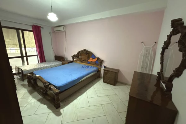 Shtepi me qera Apartament ne Tirane, 2+1, Mobilimi E mobiluar, Pagesa 500  Euro.