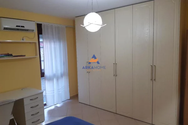 Shtepi me qera Apartament ne Tirane, 2+1, Mobilimi E mobiluar, Pagesa 680  Euro.