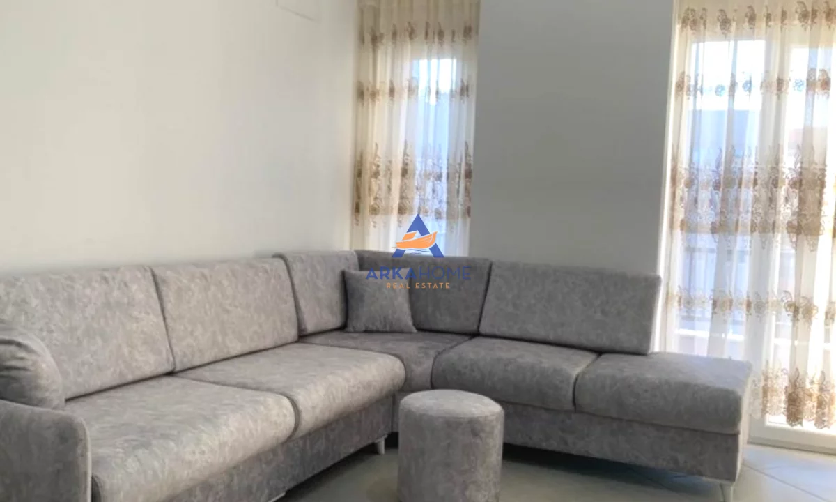 Shtepi me qera Apartament ne Tirane, 1+1, Mobilimi E mobiluar, Pagesa 469  Euro.