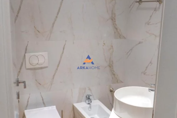 Shtepi ne shitje Apartament ne Tirane, 2+1, Mobilimi Bosh, pa mobiluar, Pagesa 320,000  Euro.