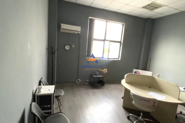 Ambient biznesi ne shitje 1+1 ne Tirane - 180,000 Euro
