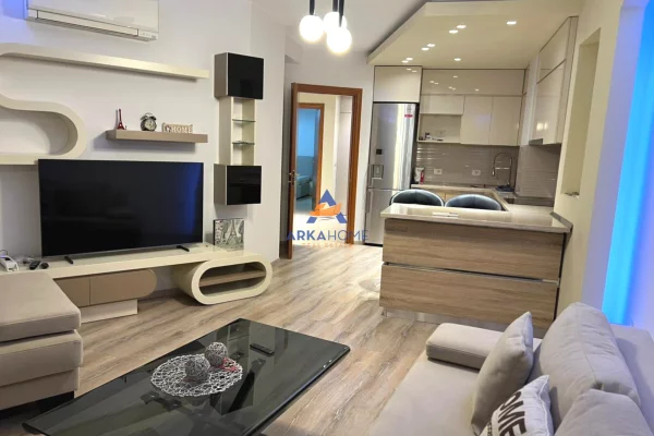 Shtepi me qera 2+1 ne Tirane - 750 Euro