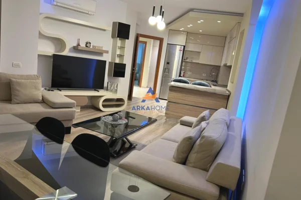 Shtepi me qera Apartament ne Tirane, 2+1, Mobilimi E mobiluar, Pagesa 750  Euro.