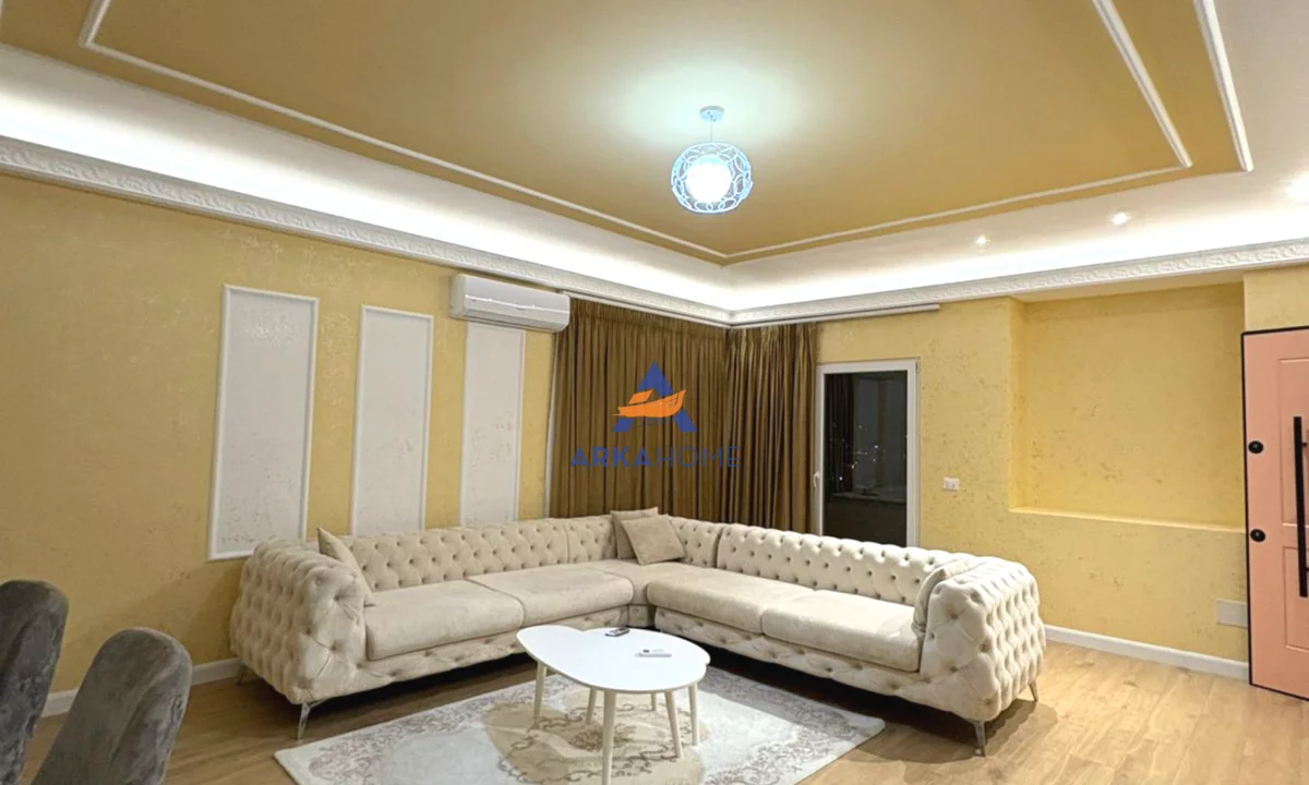 Shtepi ne shitje Apartament ne Tirane, 2+1, Mobilimi Bosh, pa mobiluar, Pagesa 287,000  Euro.